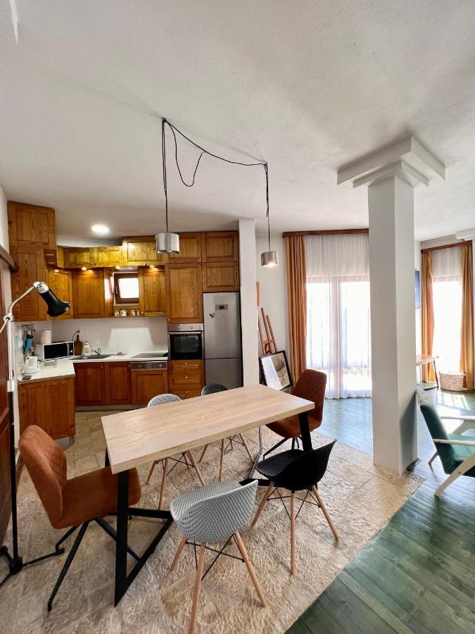 Apartments Rux De Luxe Бар Экстерьер фото