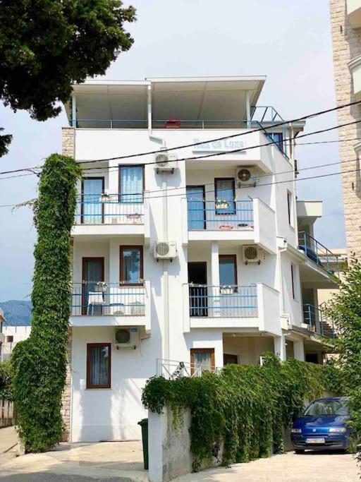 Apartments Rux De Luxe Бар Экстерьер фото