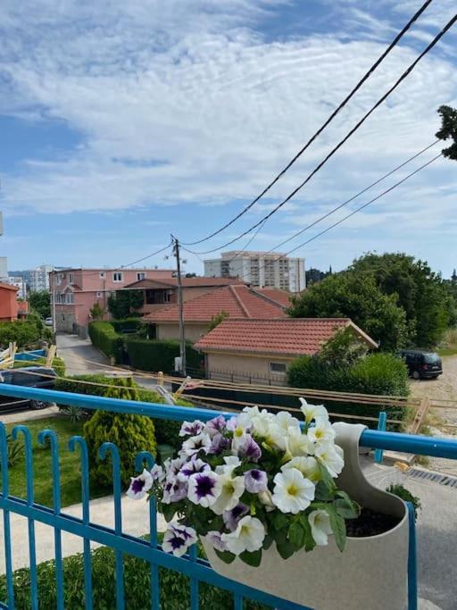 Apartments Rux De Luxe Бар Экстерьер фото