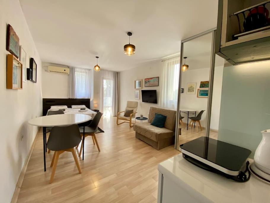 Apartments Rux De Luxe Бар Экстерьер фото